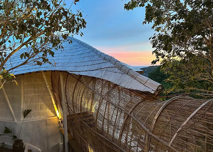 Honeymoon Sea View - Nusa Penida Villa Tanglad