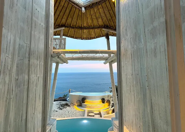 Honeymoon Sea View - Nusa Penida Villa *