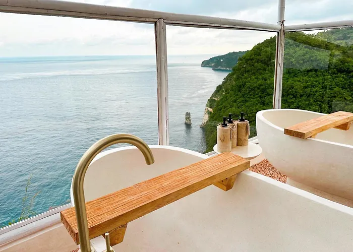 Honeymoon Sea View - Nusa Penida Villa *